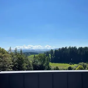 Traumhafter Bergblick Im Allgäuer Luftkurort Buchenberg (Bavaria)